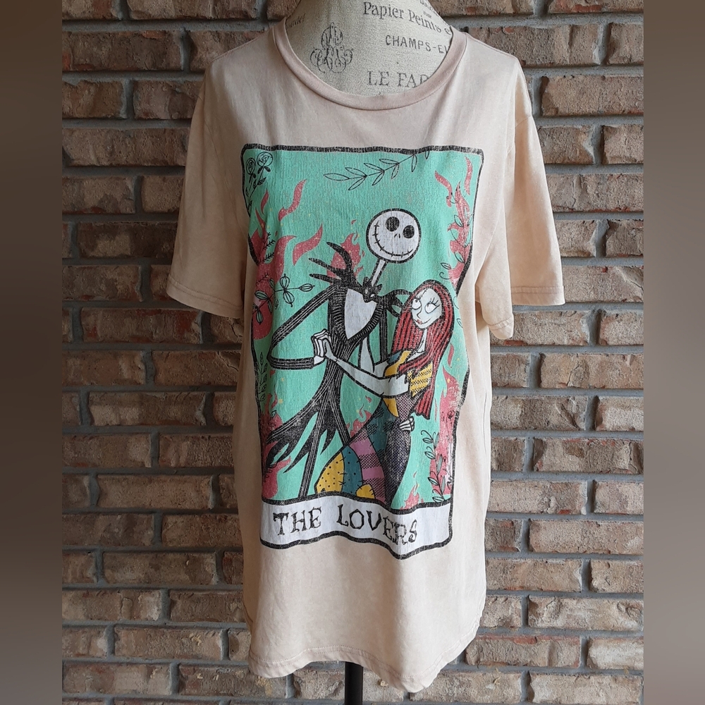 Disney Nighmware Before Christmas The Lovers Graphic Short Sleeve T-Shirt.